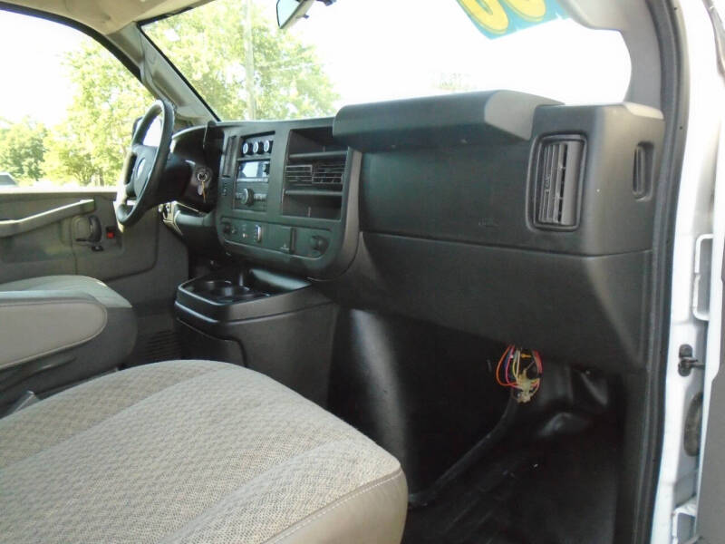 2017 GMC Savana 2500