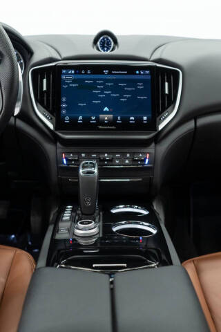 2022 Maserati Ghibli Modena Q4