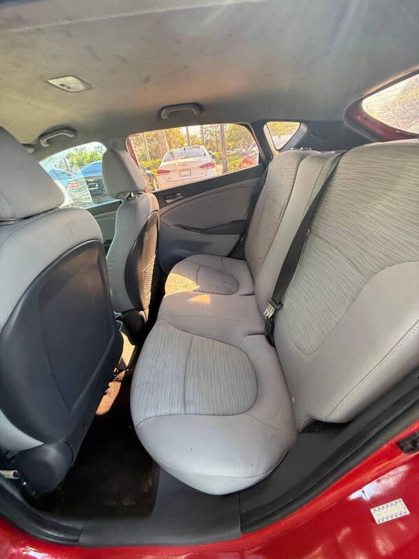 2017 Hyundai Accent SE