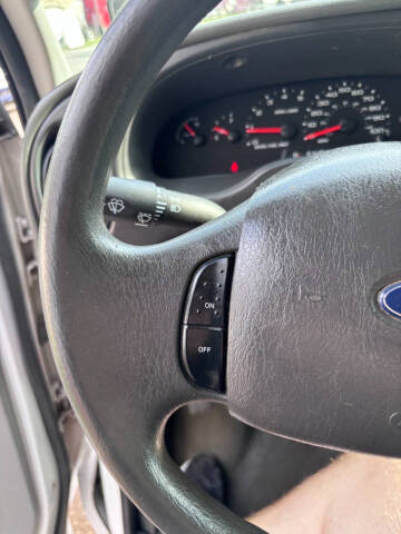 2006 Ford E-Series E-450 SD
