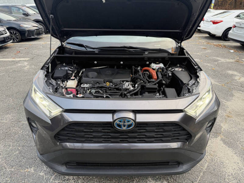 2020 Toyota RAV4 Hybrid XLE