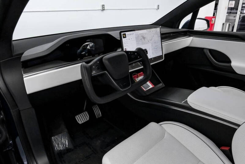 2023 Tesla Model X Plaid