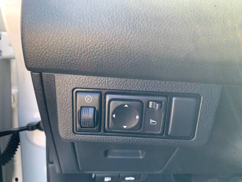 2011 Nissan Versa 1.8 S