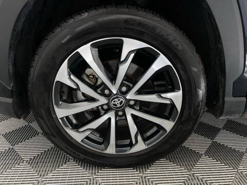 2024 Toyota Corolla Cross XLE