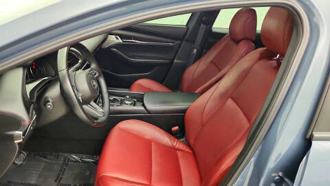 2022 Mazda Mazda3 Sedan Carbon Edition