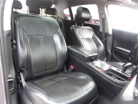 2016 Kia K900 Luxury V6