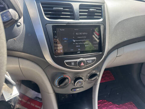 2016 Hyundai Accent SE