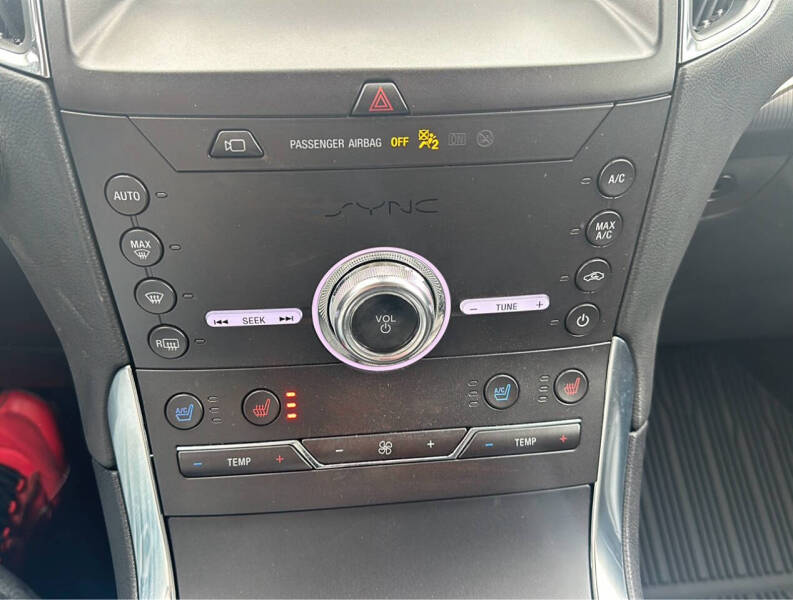 2020 Ford Edge Titanium