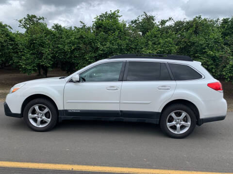 2013 Subaru Outback for sale at M AND S CAR SALES LLC in Independence OR