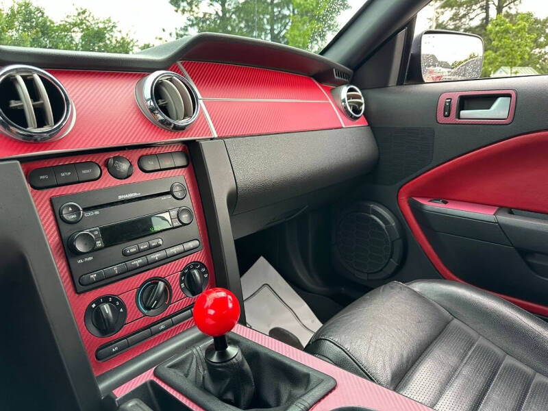 2005 Ford Mustang GT Premium