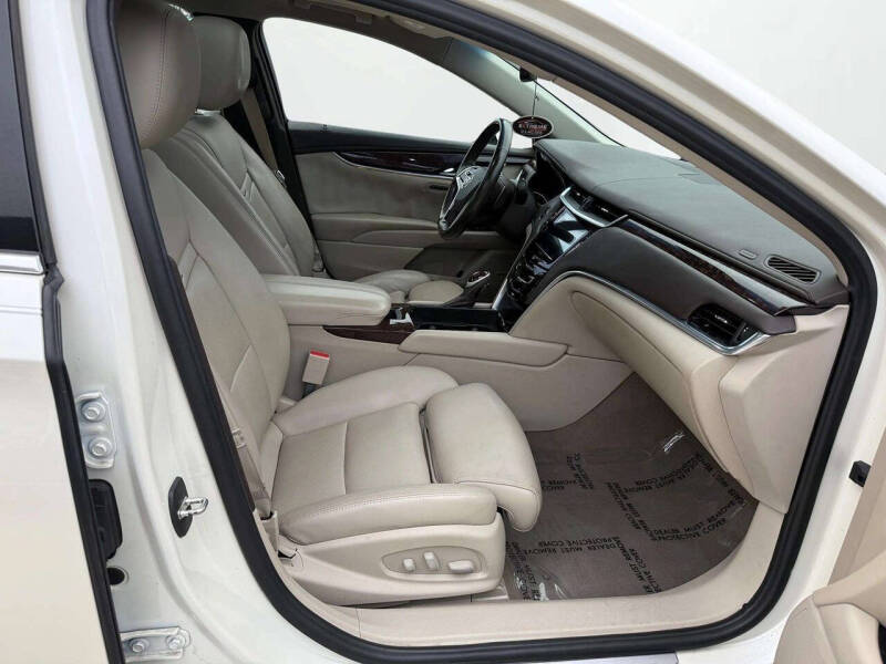 2013 Cadillac XTS Luxury Collection