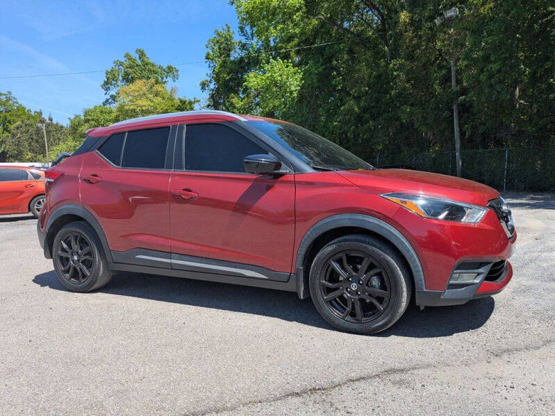 2020 Nissan Kicks SR