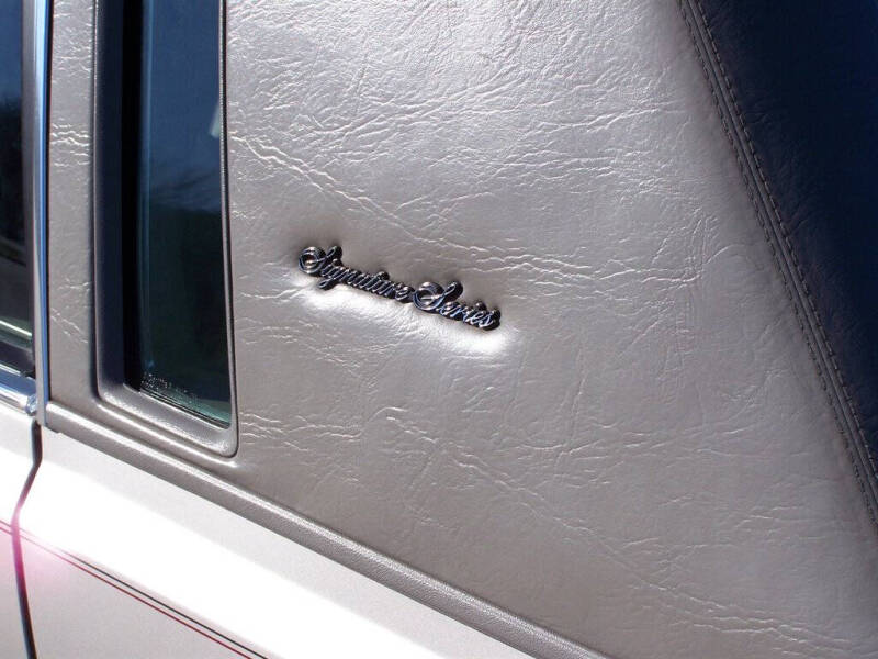 1988 Lincoln Town Car Signature