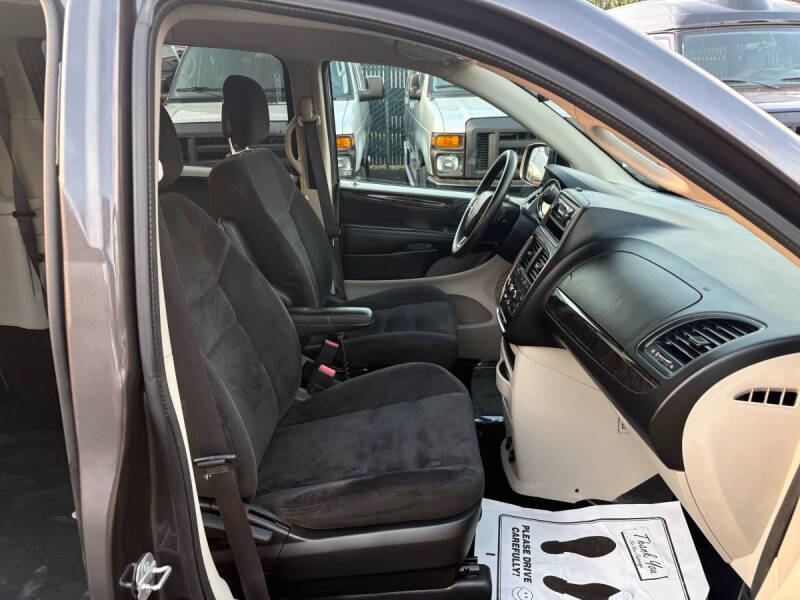 2015 Dodge Grand Caravan SXT Plus