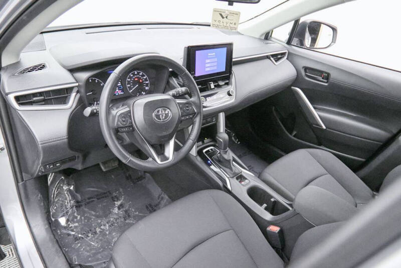 2025 Toyota Corolla Cross LE