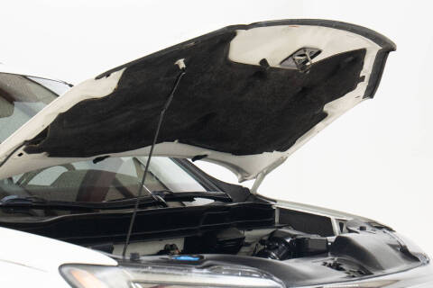 2019 Honda Pilot Touring w/Rear Captain's Chairs