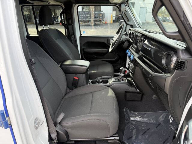 2023 Jeep Wrangler Sport Altitude