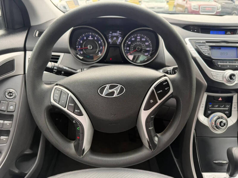 2012 Hyundai Elantra