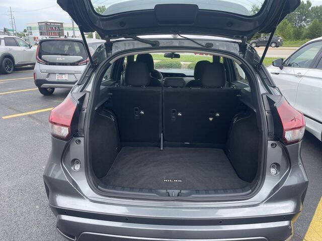 2024 Nissan Kicks SR