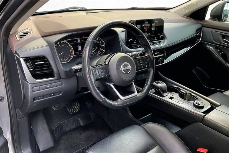 2022 Nissan Rogue SL