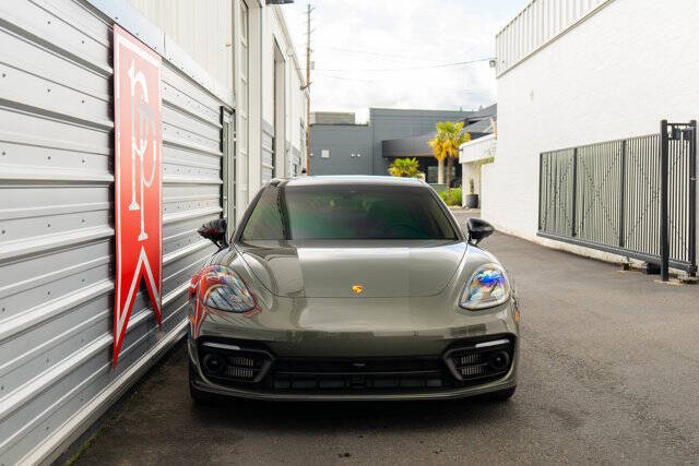 2022 Porsche Panamera 36