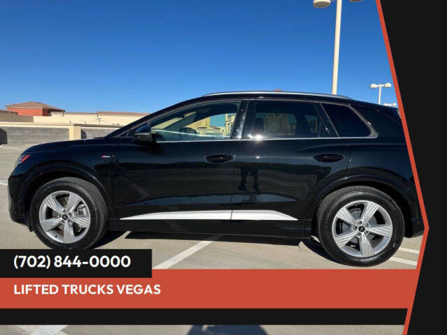 2024 Audi Q4 e-tron Prestige's photo