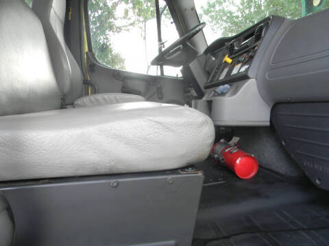 2017 Freightliner M2 106