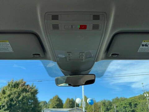 2025 Volkswagen Taos S 4Motion