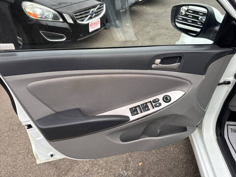 2015 Hyundai Accent GS