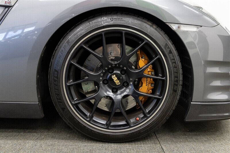 2013 Nissan GT-R Premium