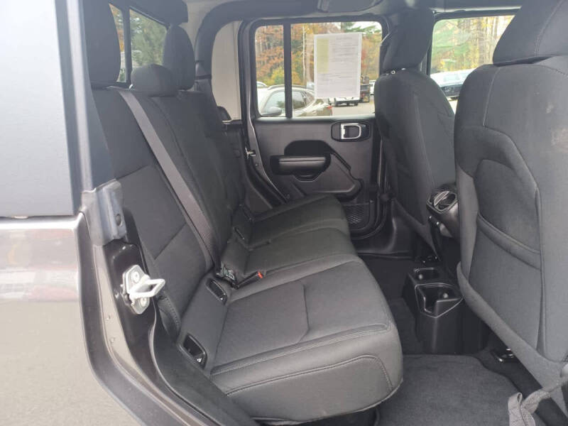 2021 Jeep Gladiator Willys