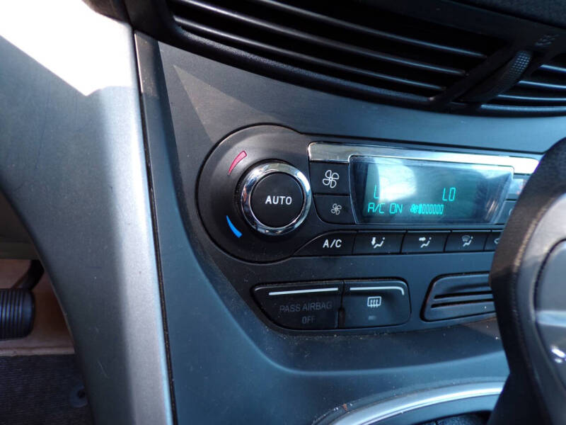 2014 Ford C-MAX Hybrid SE