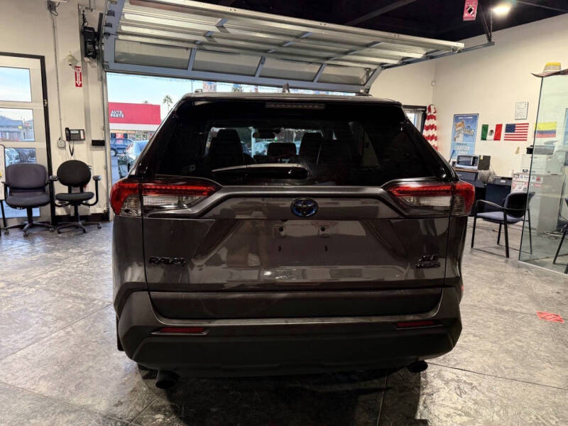 2021 Toyota RAV4 Hybrid XLE Premium