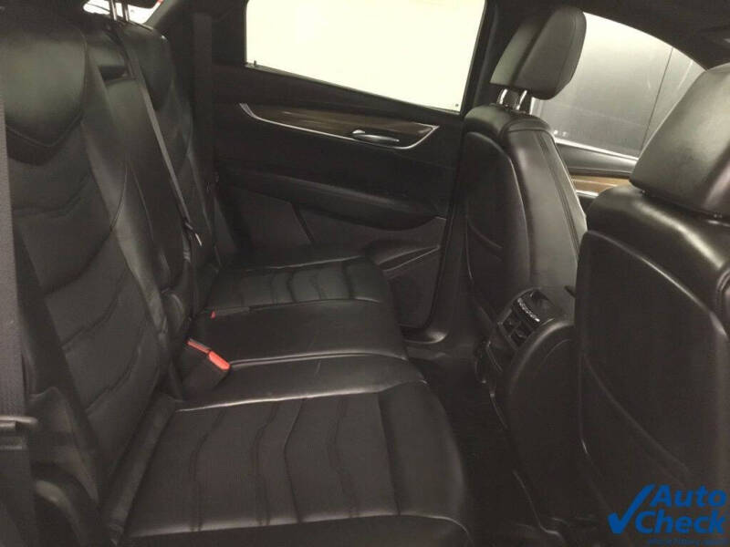 2017 Cadillac XT5 Platinum
