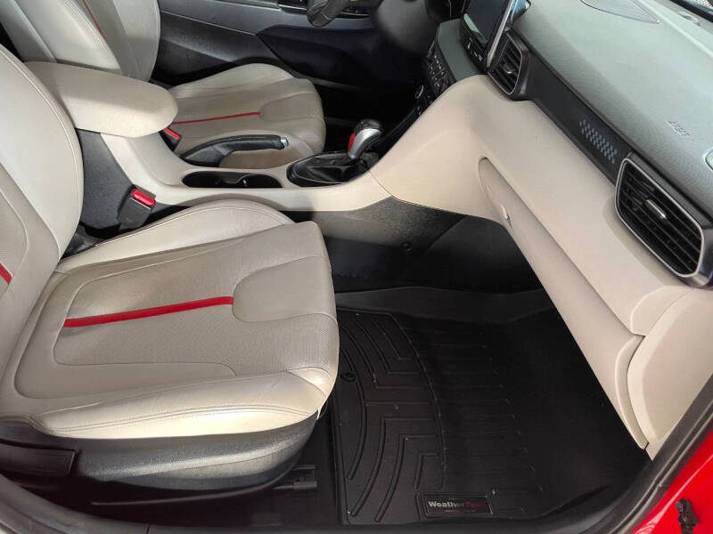 2019 Hyundai Veloster Turbo R-Spec