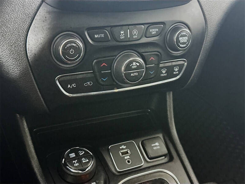 2019 Jeep Cherokee Trailhawk