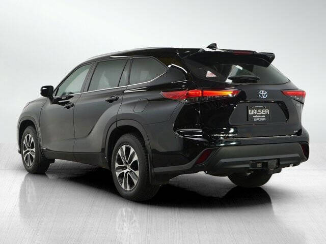 2022 Toyota Highlander Hybrid XLE