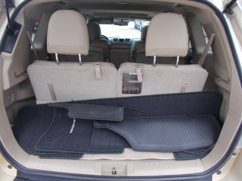 2012 Toyota Highlander SE