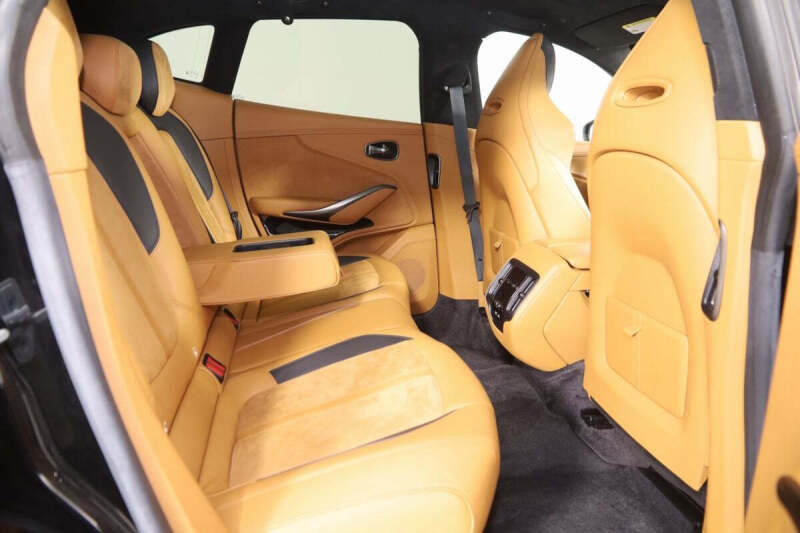 2023 Aston Martin DBX 707