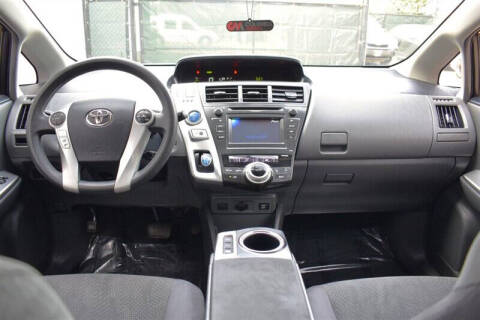 2012 Toyota Prius v Two