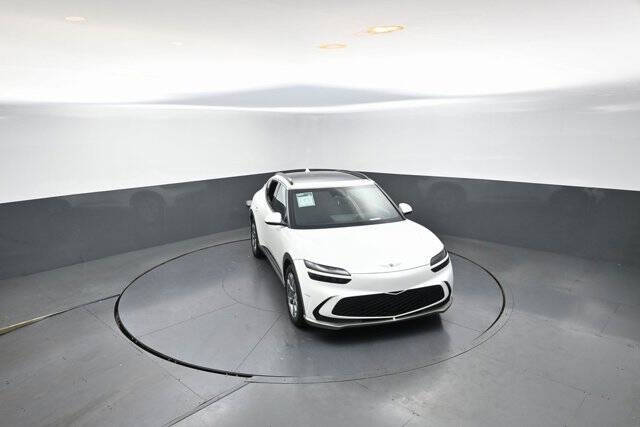 2025 Genesis GV60 Standard