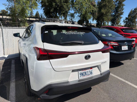 2025 Lexus UX 300h