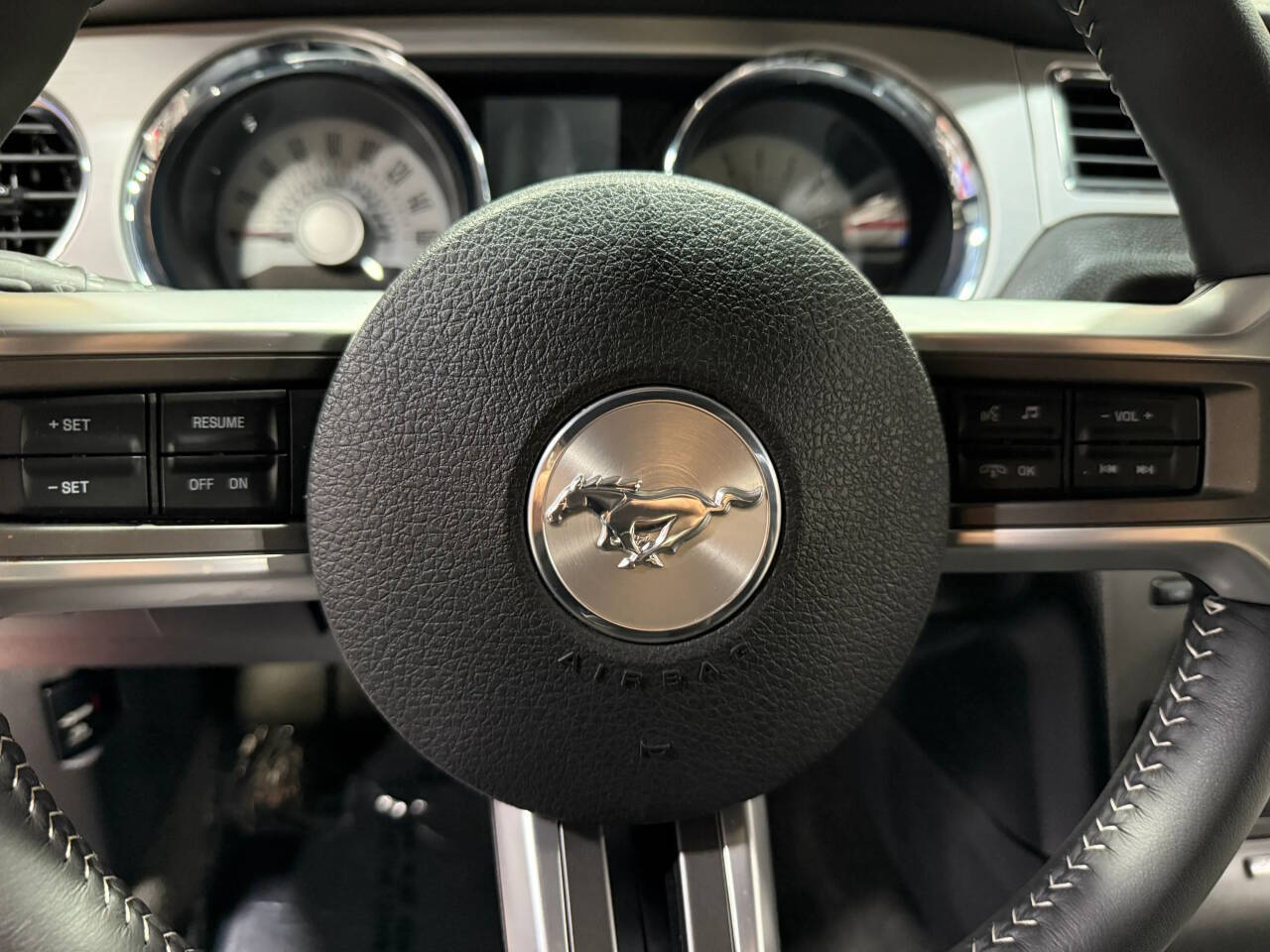 2011 Ford Mustang 86