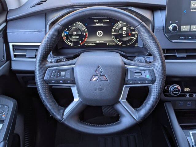 2023 Mitsubishi Outlander SE