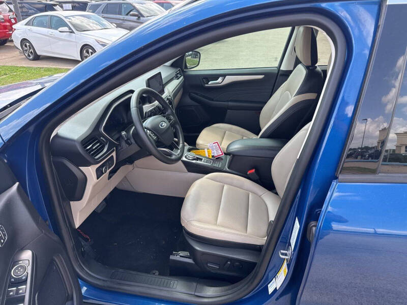 2022 Ford Escape SEL