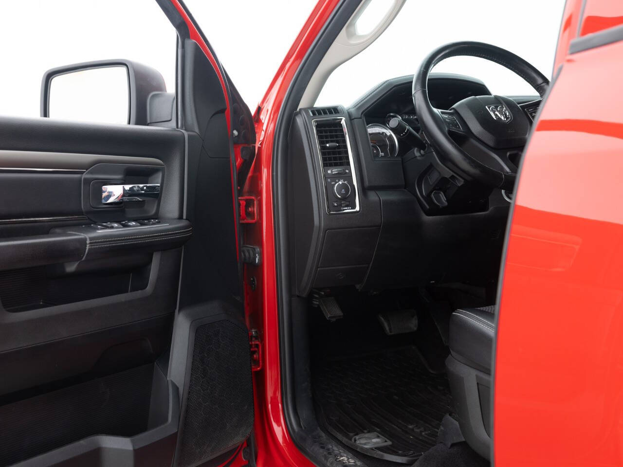 Used Car 2018 Ram 1500  Sport 4x4 4dr Crew Cab 5.5 Ft. Sb Pickup For Sale Under $30,000 In Coal City, Illinois