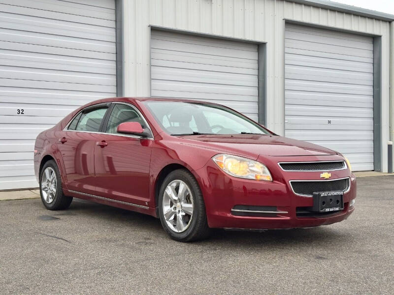 2010 Chevrolet Malibu 2LT photo 3