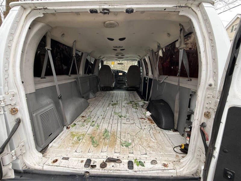 2007 Ford E-Series E-350 SD XLT