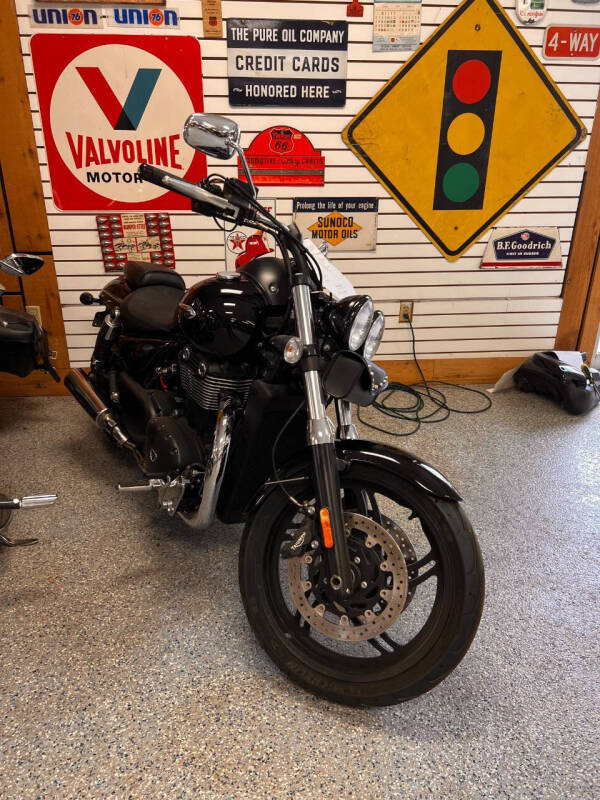 2011 Triumph Thunderbird