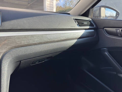 2016 Volkswagen Passat 1.8T SE